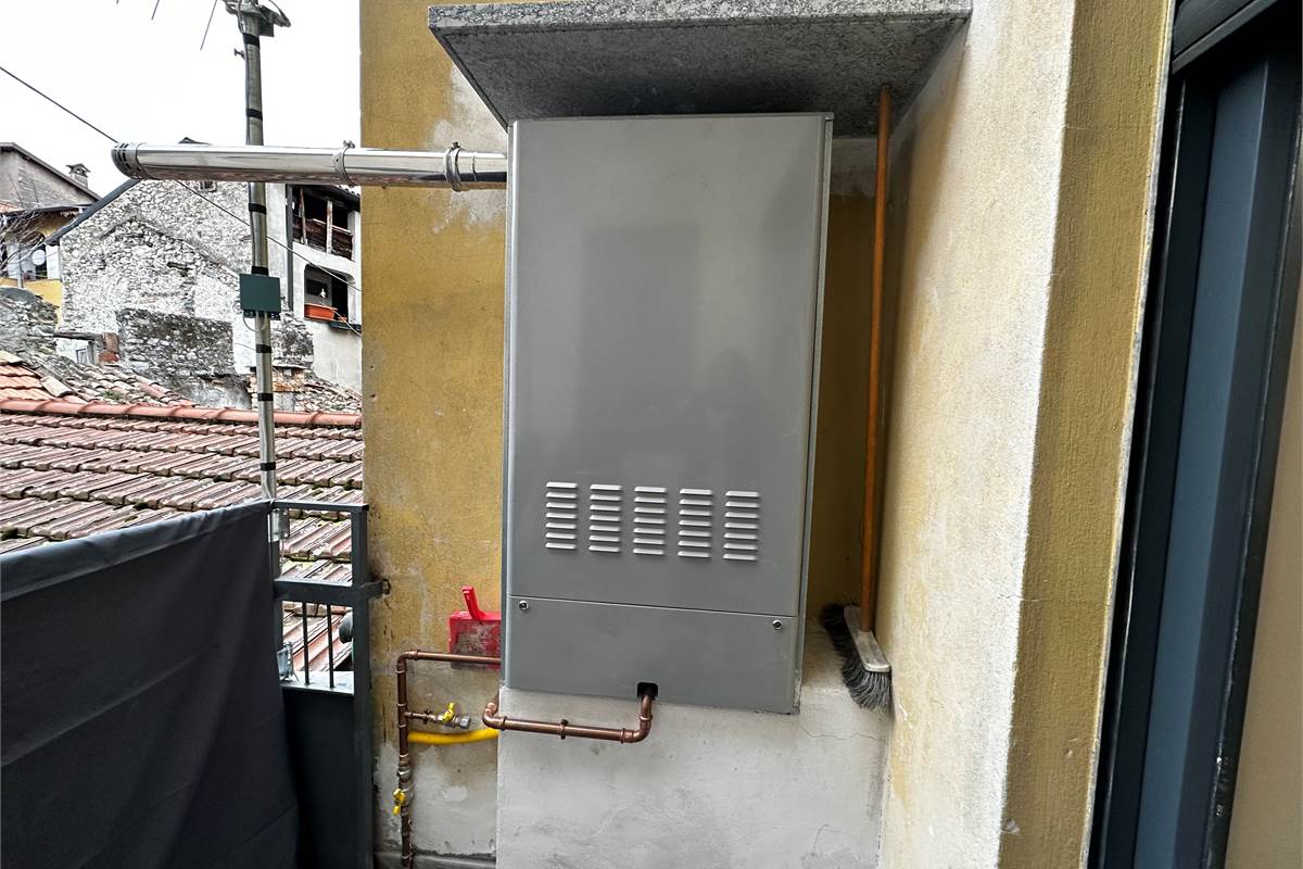 ASSO,IN CENTRO-4 LOCALI