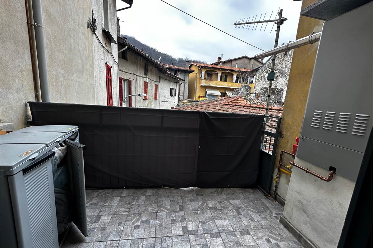 ASSO,IN CENTRO-4 LOCALI