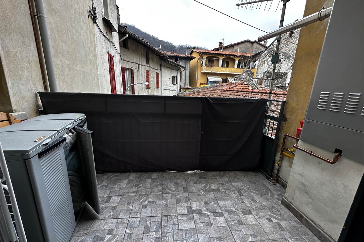 ASSO,IN CENTRO-4 LOCALI