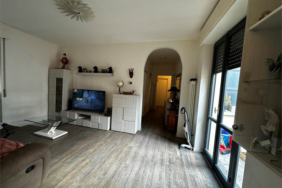 ASSO,IN CENTRO-4 LOCALI