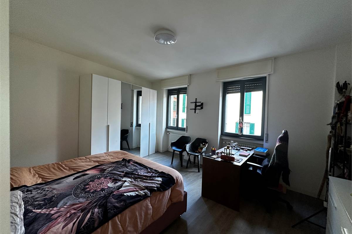 ASSO,IN CENTRO-4 LOCALI