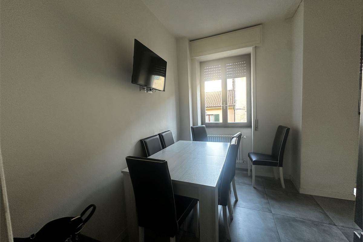 ASSO,IN CENTRO-4 LOCALI