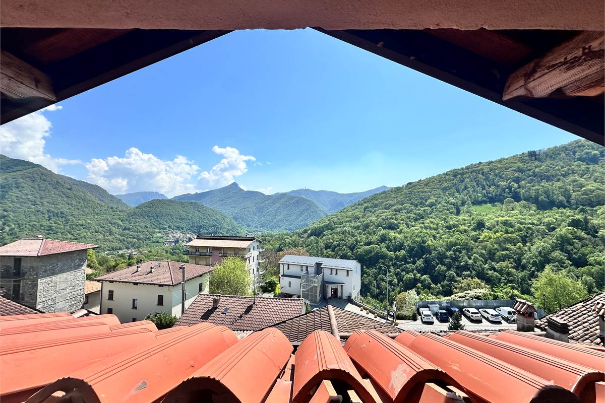 BELLISSIMO APPARTAMENTO A REZZAGO