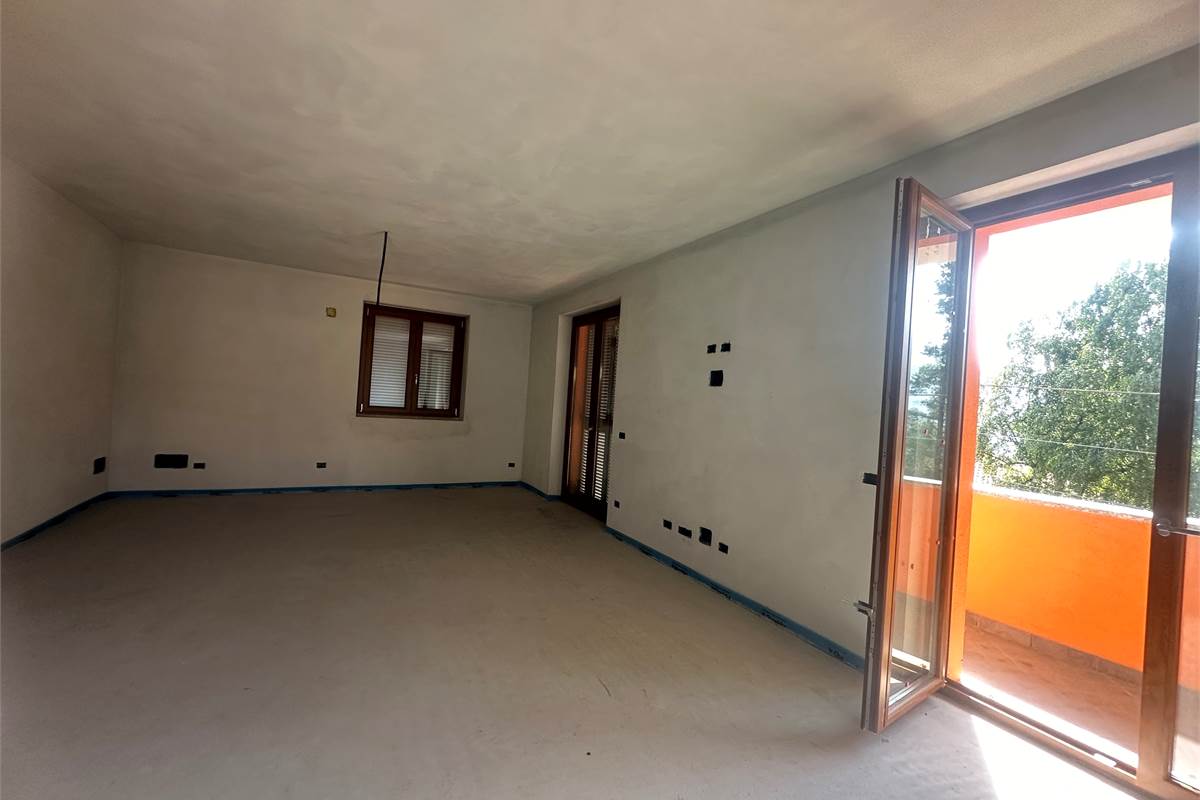 Longone : Bella villa singola elegante /giardino