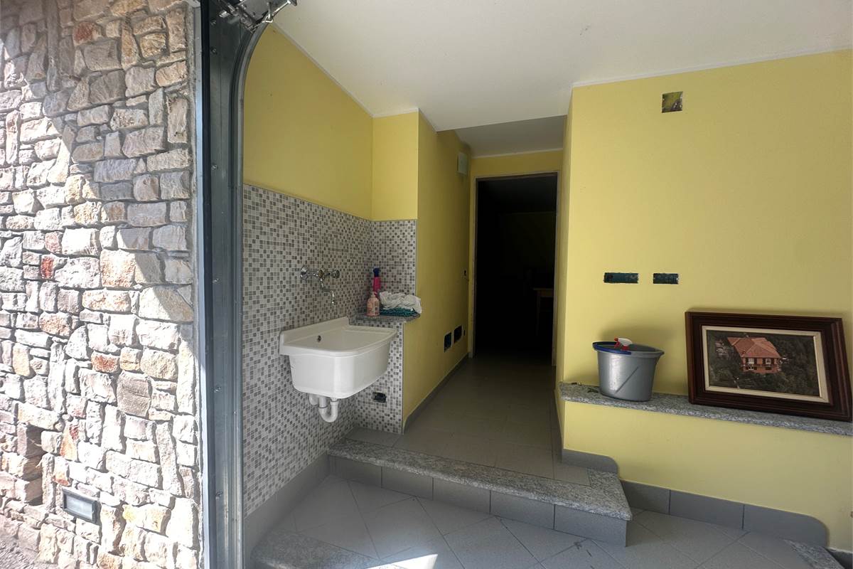 Longone : Bella villa singola elegante /giardino