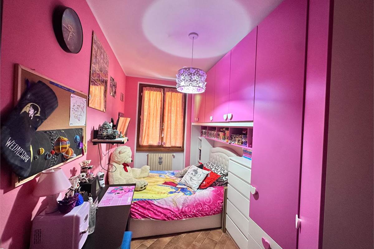 ALBAVILLA:PORZIONE DI VILLA CON GIARDINO