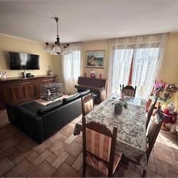 ALBAVILLA:PORZIONE DI VILLA CON GIARDINO