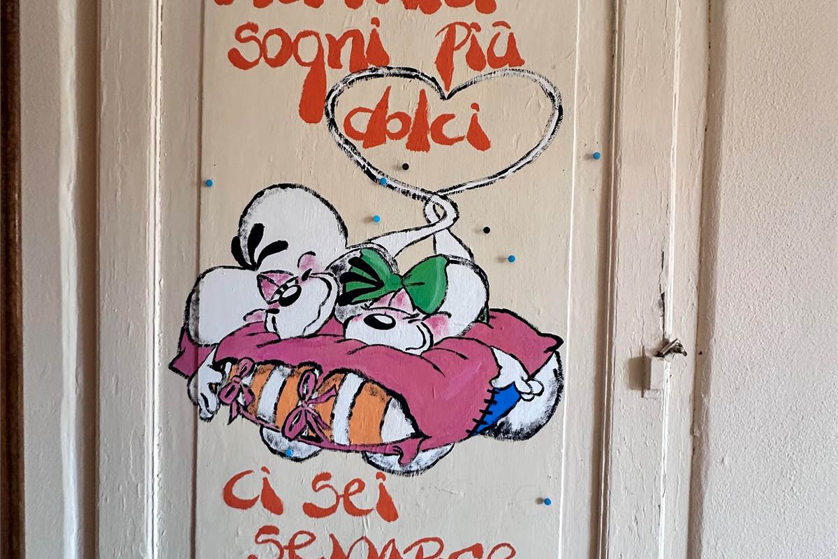 ERBA :PORZIONE DI CASA CON APP E NEGOZIO