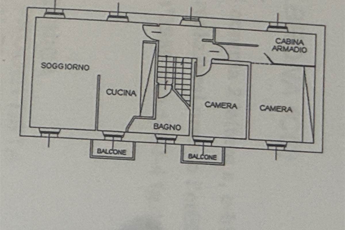 VALBRONA:CASA SINGOLA ANCHE PER DUE FAMIGLIE