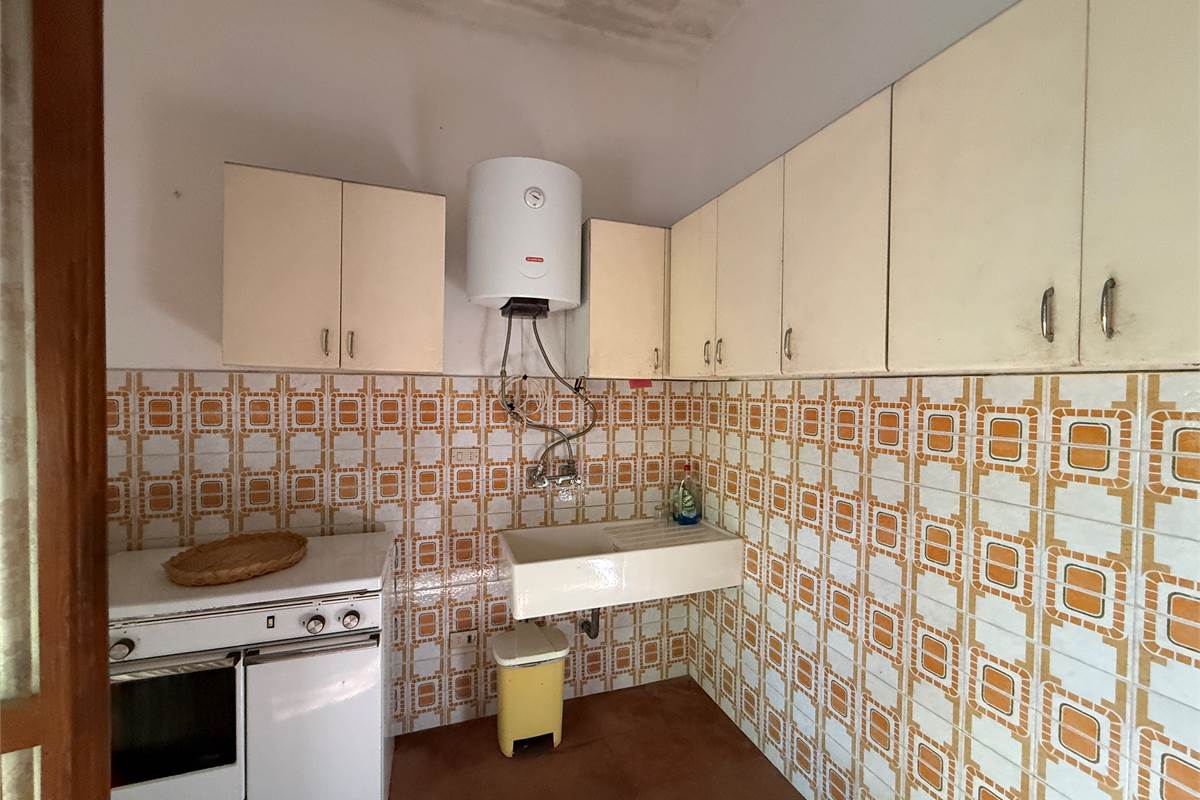 ASSO:VILLA SINGOLA CON GIARDINO