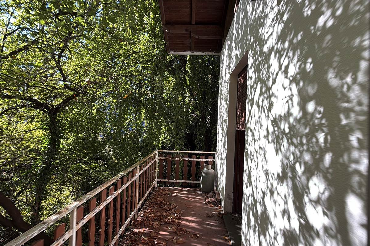 ASSO:VILLA SINGOLA CON GIARDINO