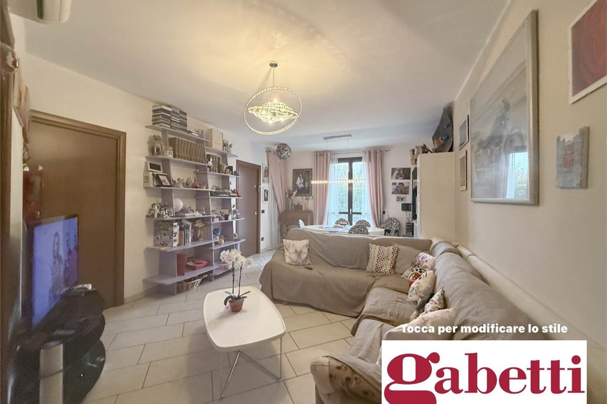 LURAGO D'ERBA: APPARTAMENTO CON GIARDINO E BOX DOPPIO