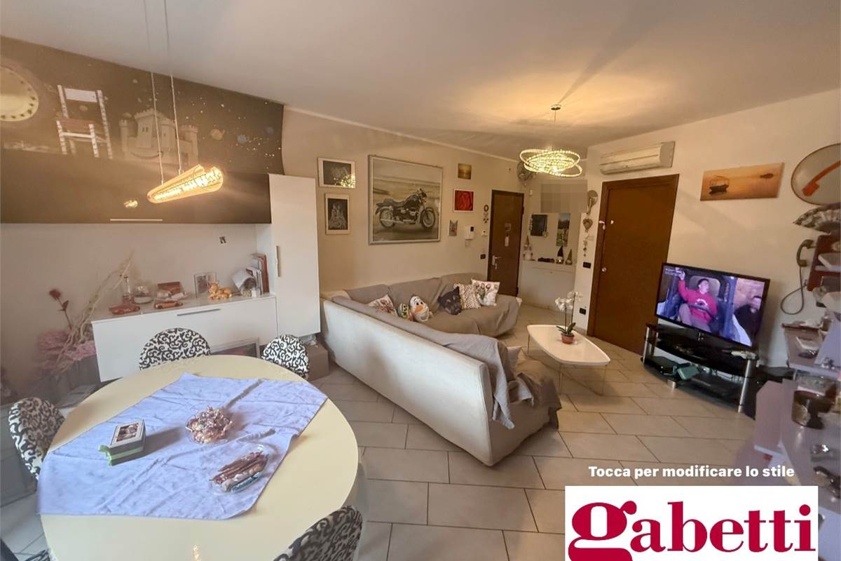 LURAGO D'ERBA: APPARTAMENTO CON GIARDINO E BOX DOPPIO