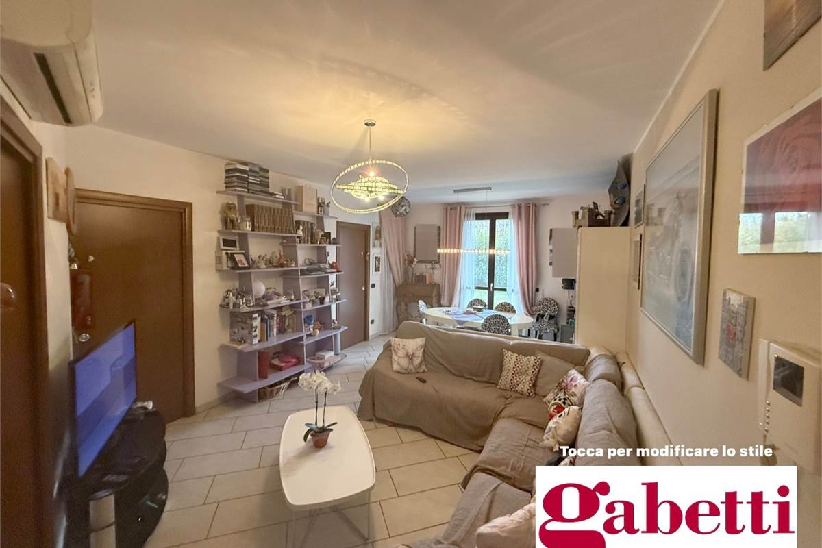 LURAGO D'ERBA: APPARTAMENTO CON GIARDINO E BOX DOPPIO