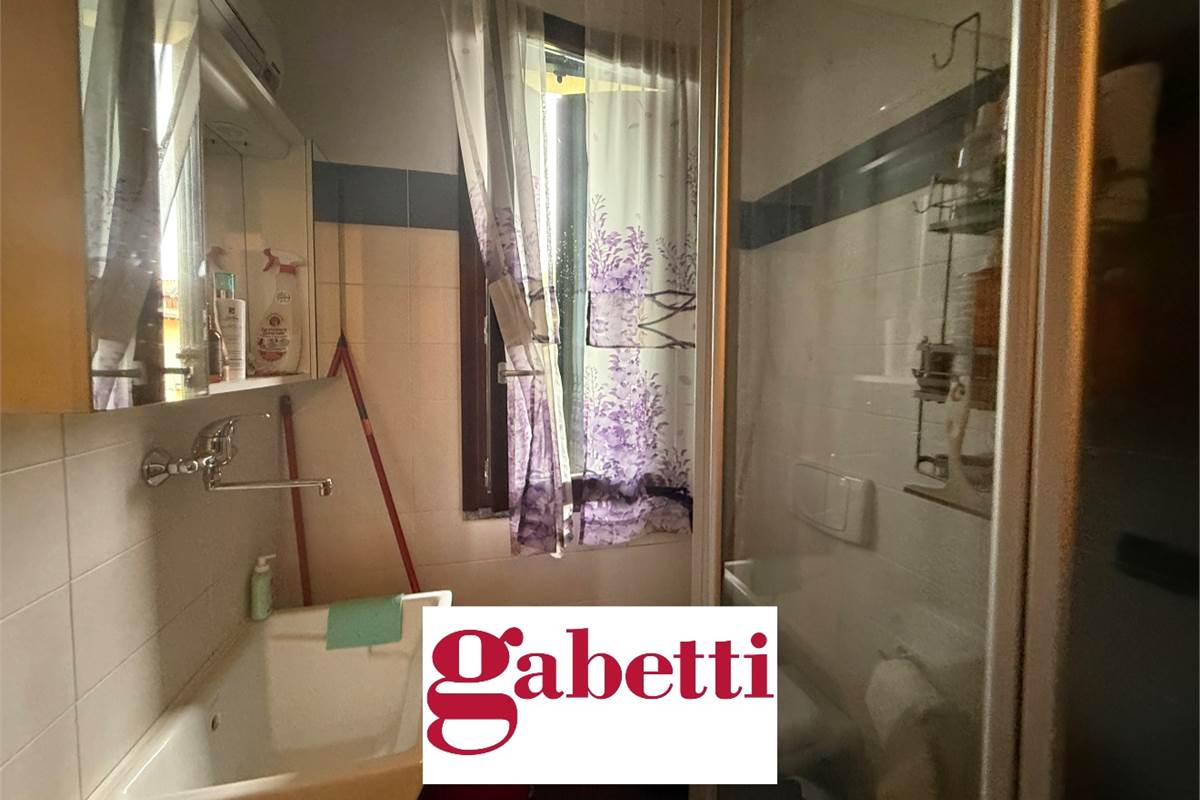 LURAGO D'ERBA: APPARTAMENTO CON GIARDINO E BOX DOPPIO