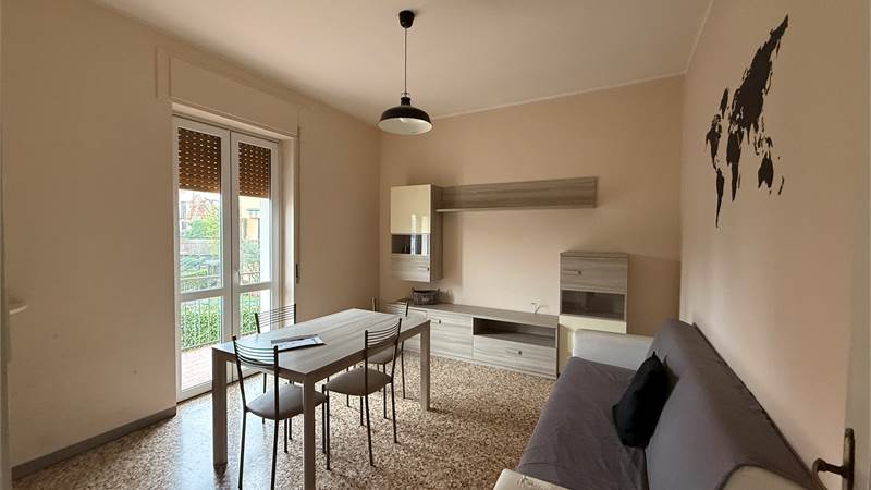 EUPILIO:AMPIO BILOCALE IN CLASSE