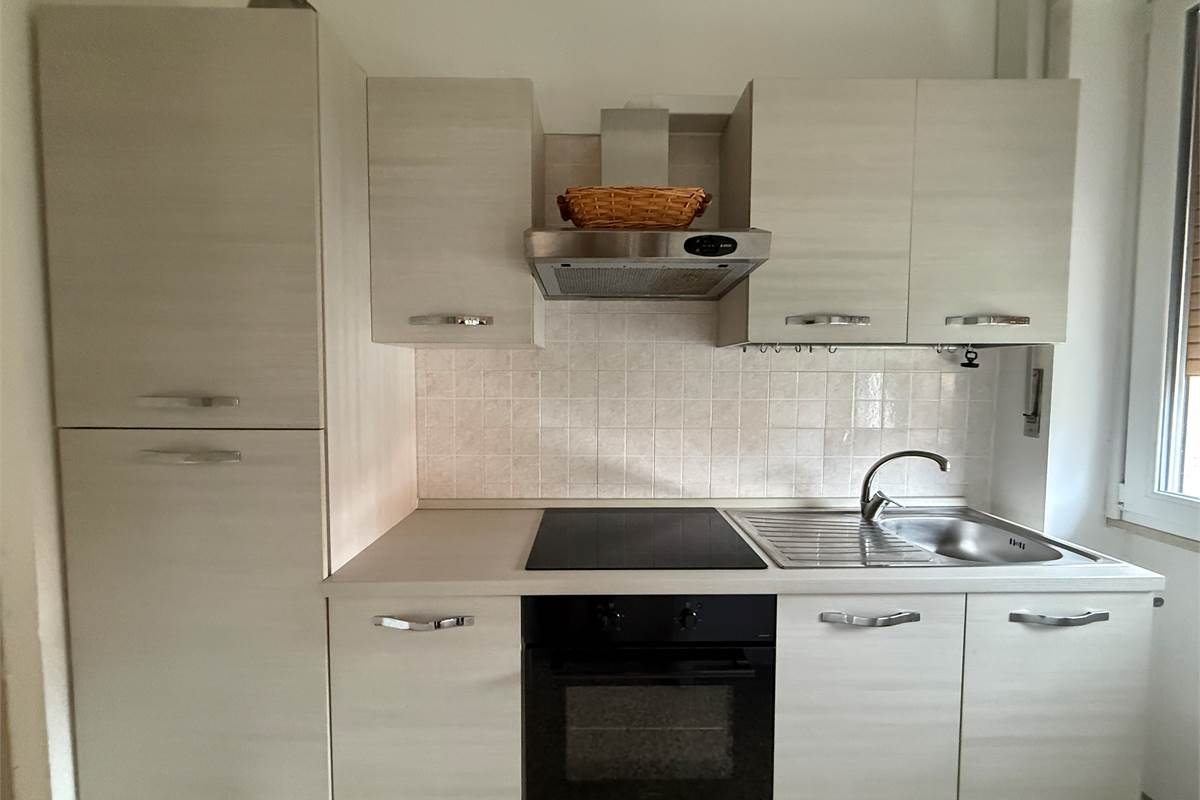 EUPILIO:AMPIO BILOCALE IN CLASSE