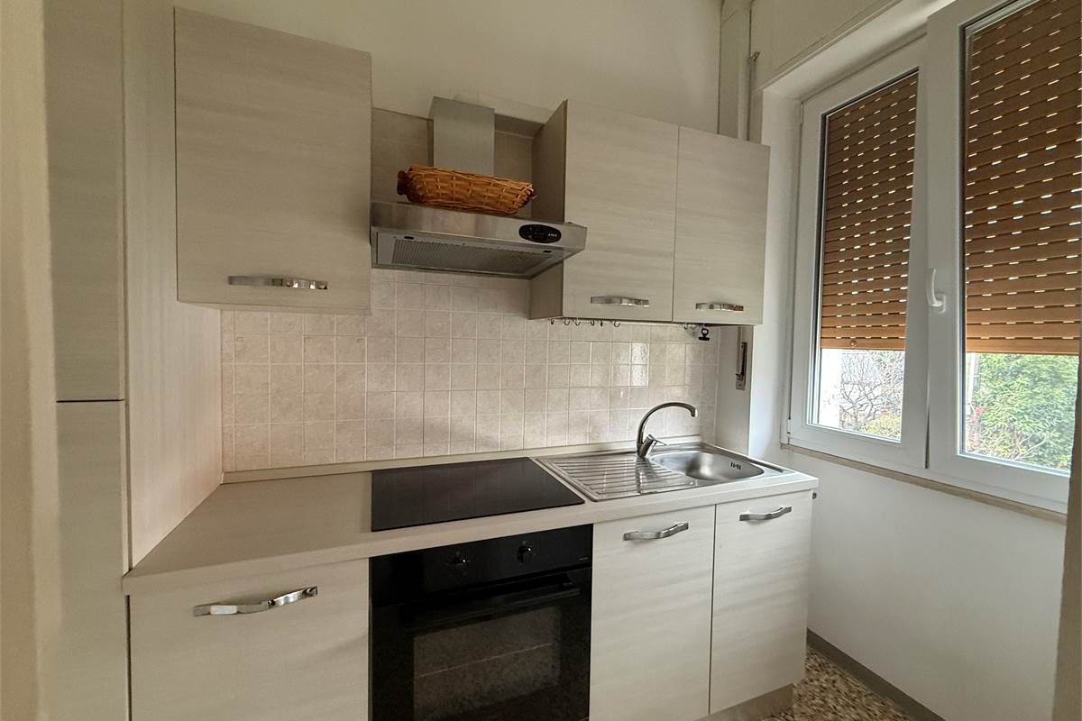 EUPILIO:AMPIO BILOCALE IN CLASSE