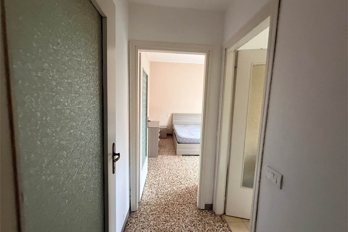 EUPILIO:AMPIO BILOCALE IN CLASSE