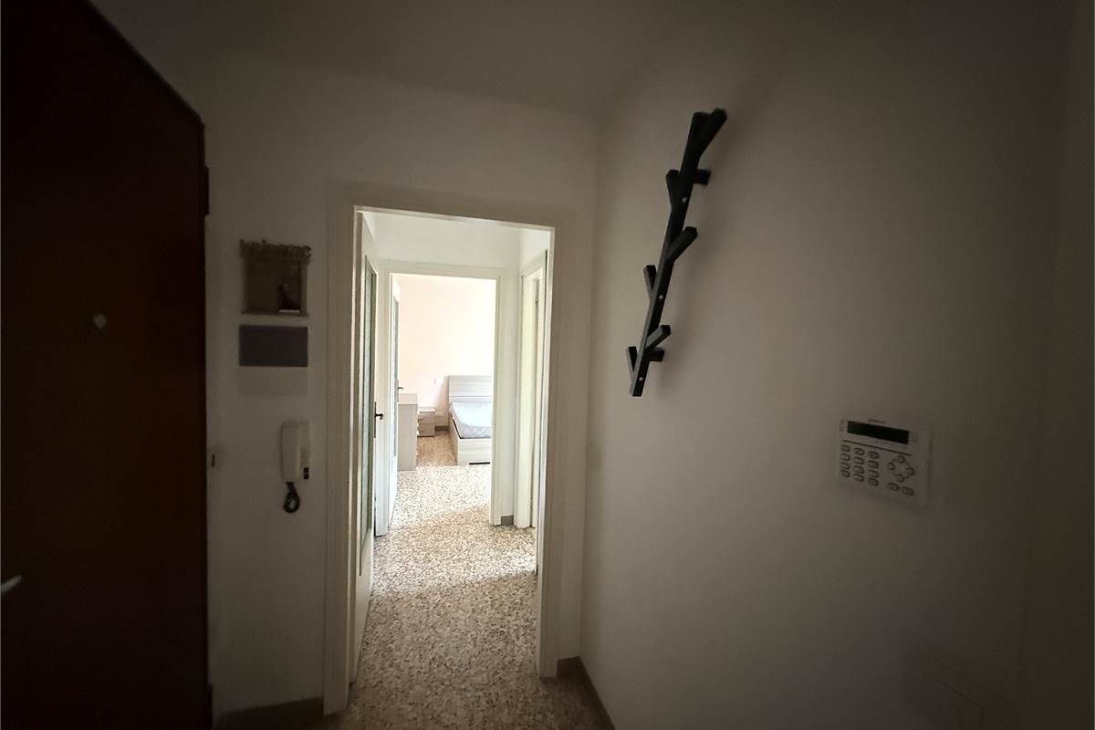 EUPILIO:AMPIO BILOCALE IN CLASSE