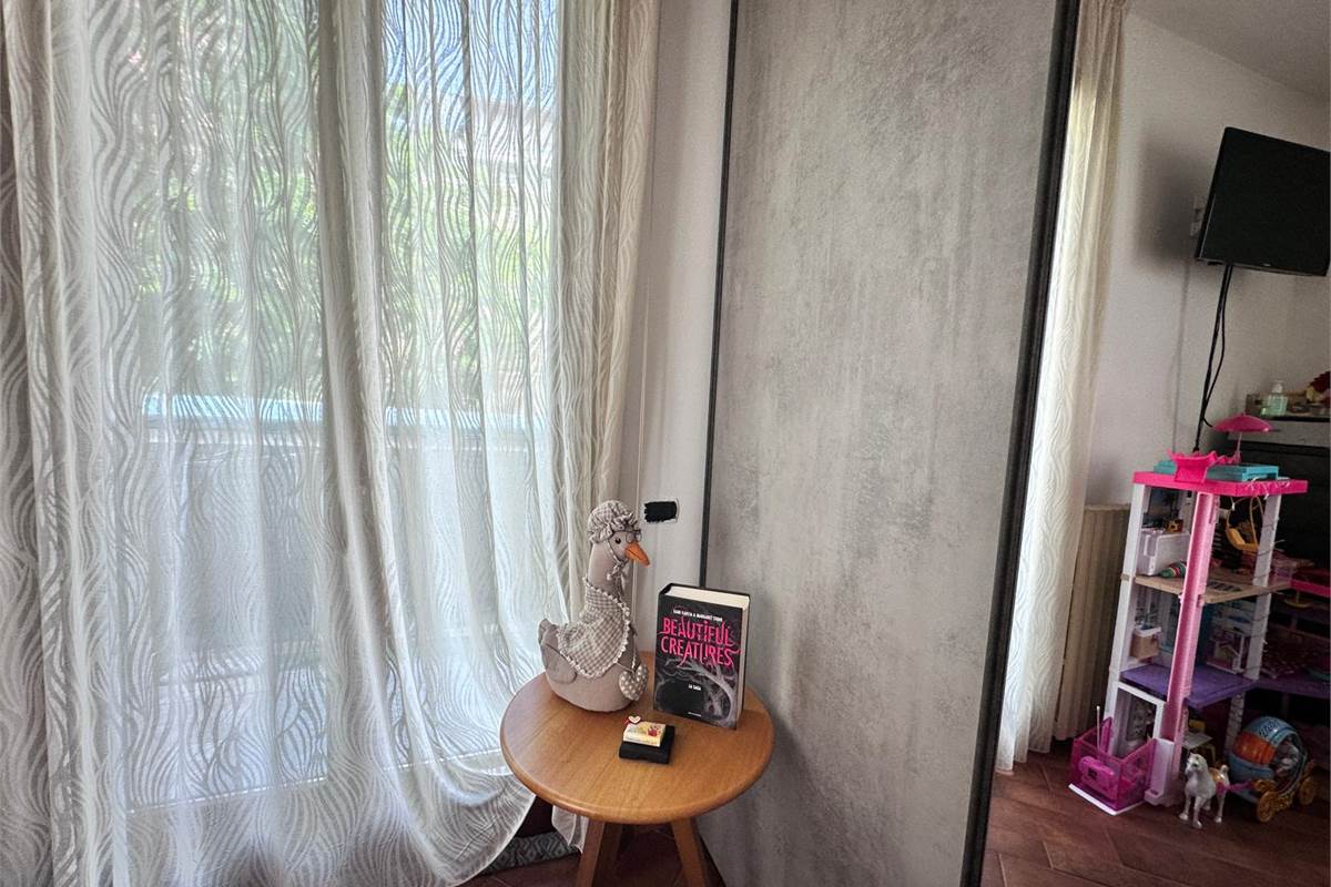 ERBA:BUCCINIGO -ALBAVILLA:PORZIONE DI VILLA CON GIARDINO