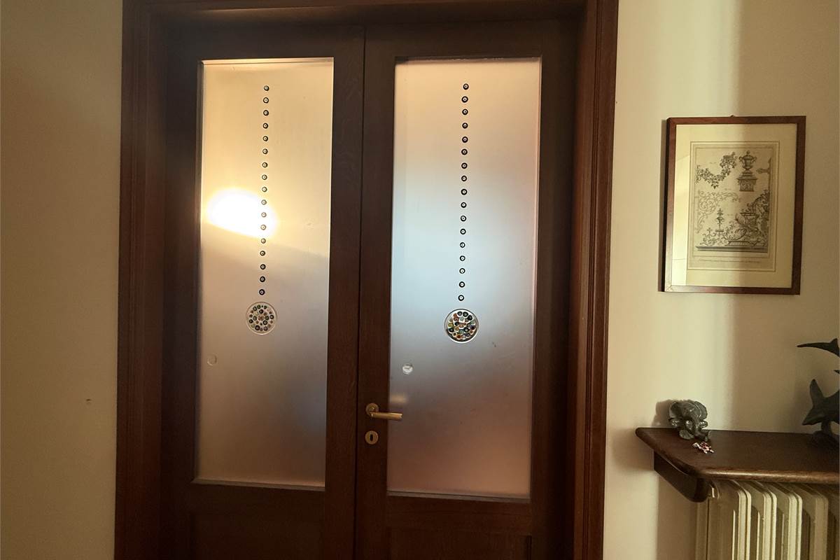 ERBA.ELEGANTE ABITAZIONE CON TERRAZZO PANORAMICO