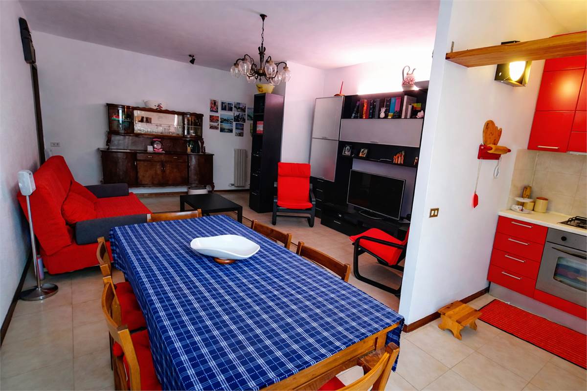 4 o più locali In Vendita a Asso