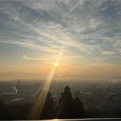 Erba:Elegante appartamento panoramico con box