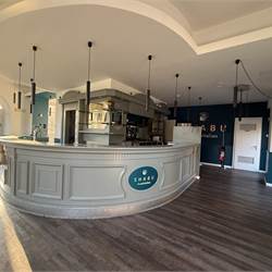 ERBA:LOCALI COMMERCIALI IN AFFITTO O VENDITA