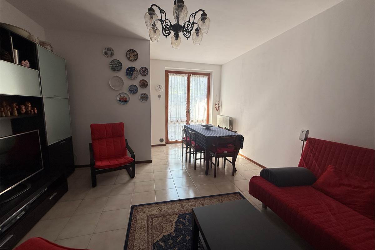 4 o più locali In Vendita a Asso