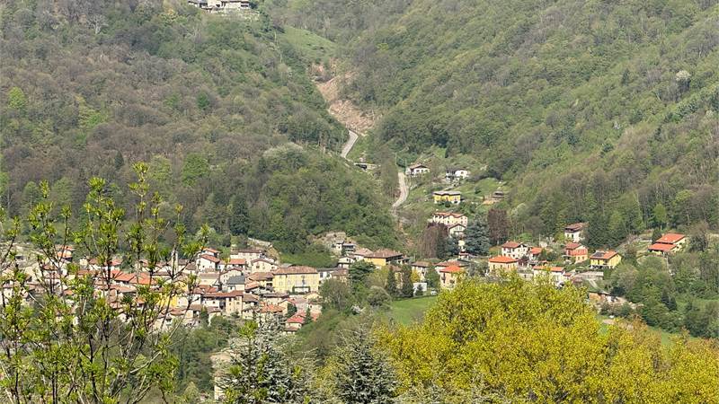 4 o più locali In Vendita a Asso