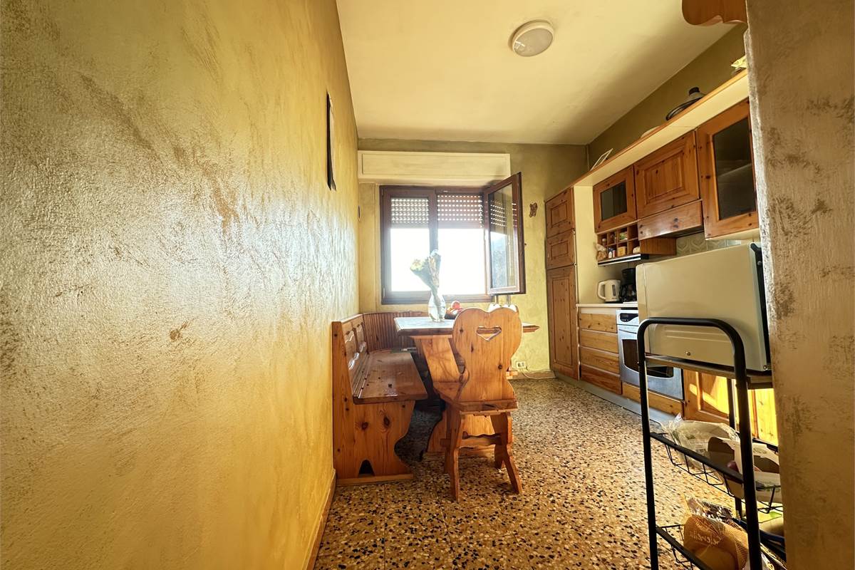 Appartamento in villa di mq 133 con terreno 