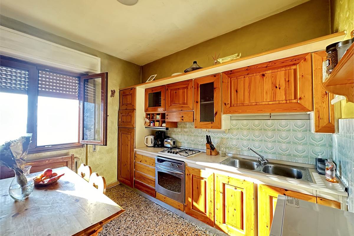 Appartamento in villa di mq 133 con terreno 