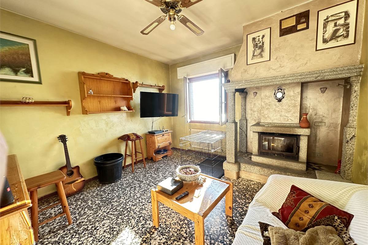 Appartamento in villa di mq 133 con terreno 