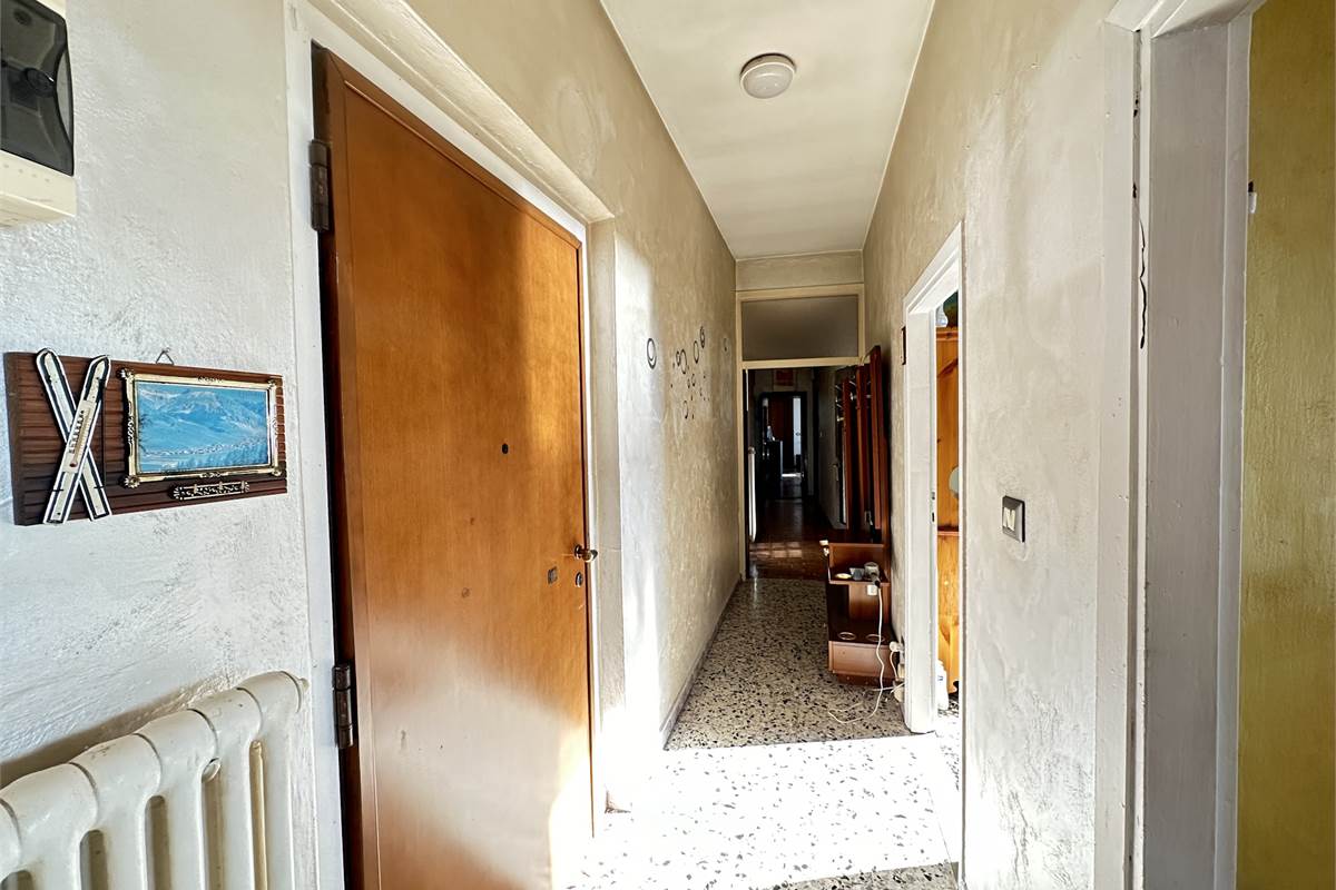 Appartamento in villa di mq 133 con terreno 