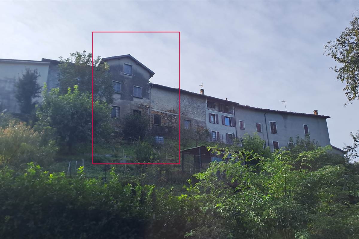 Rustico/Casale In Vendita a Rogeno