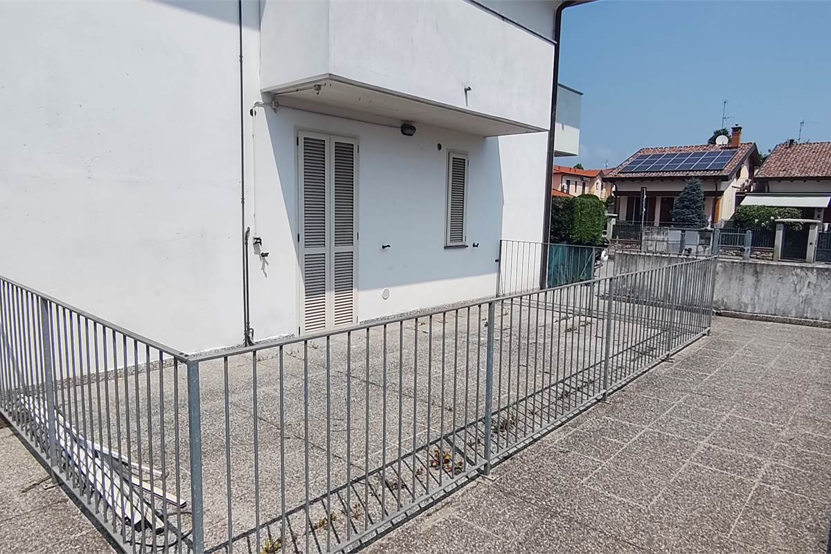 Appartamento In Affitto a Nibionno